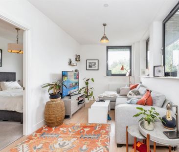 1 bedroom flat to rent - Photo 2