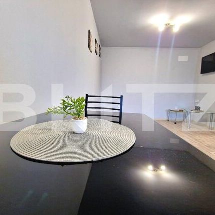 Apartament cu 3 camere, renovat complet, parcare, 60 mp, balcon, Florilor - Photo 1