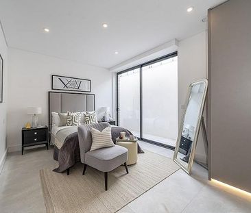 4 bedroom semi-detached house to rent - Photo 6