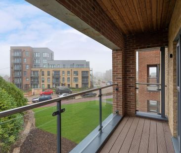 2 bedroom flat to rent - Photo 2