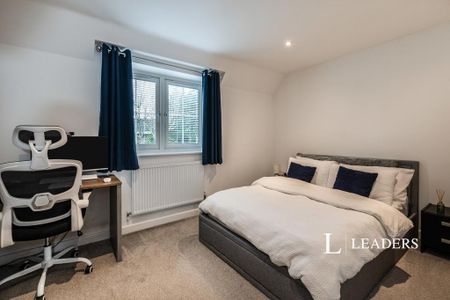 2 bedroom terraced house to rent - Photo 4