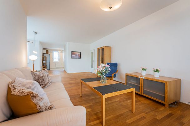 Pronájem bytu 2+kk 84 m² - Fotografie 1