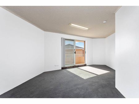Two bedroom unit - Photo 2