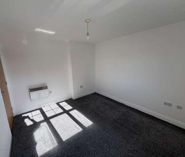 Flat, Tapestry Gardens, Birkenhead, CH41 - Photo 5