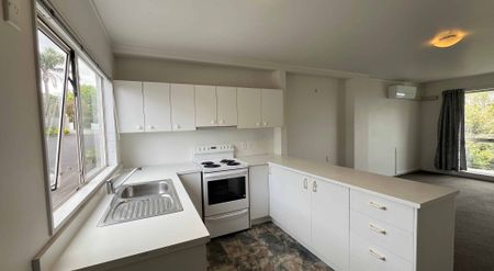 Two-Bedroom Apartment in Birkenhead - Photo 3