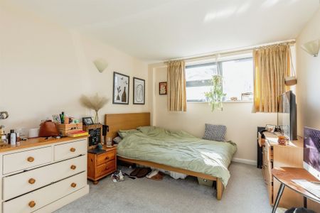 Deanery Road, Bristol - Photo 3