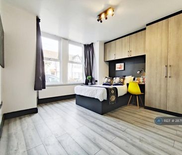 1 bedroom in a flat share to rent - Photo 2