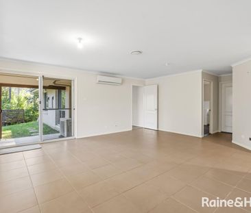 LARGE FAMILY HOME! - Photo 1