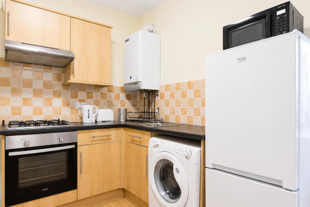 1 bedroom private hall to rent - Photo 5