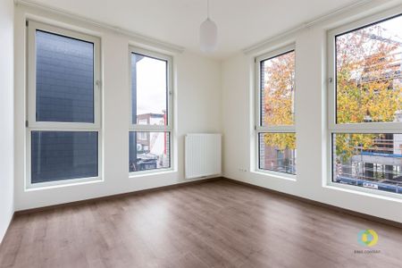 Mooi appartement met twee kamers en terras - Photo 2