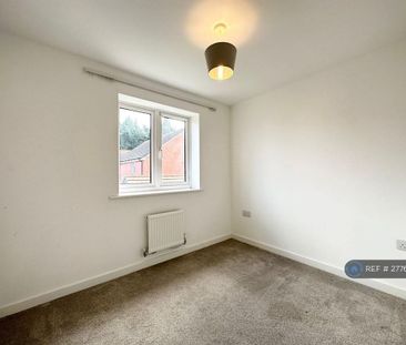 3 bedroom semi-detached house to rent - Photo 2