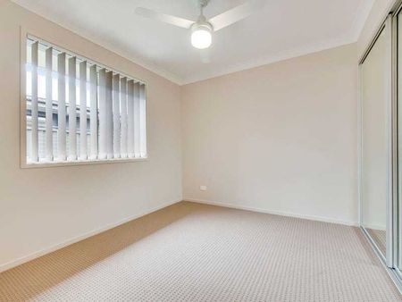 SPACIOUS LOW MAINTENANCE FAMILY LIVING - Photo 4