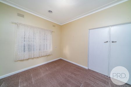 97 Fernleigh Road, Turvey Park NSW 2650 - Photo 5