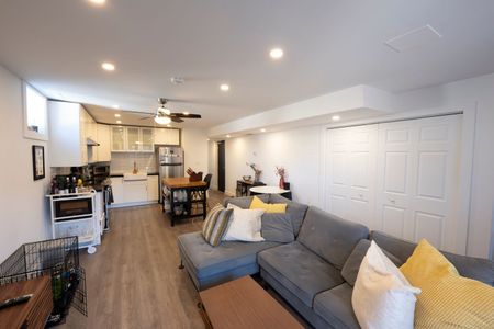 For Lease - 542 Annette Street, Toronto, Ontario - Photo 5