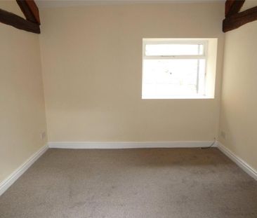 2 bedroom semi-detached house to rent - Photo 6