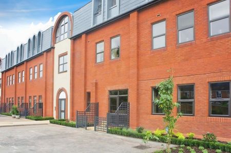 1 bedroom Flat To Let - Photo 5