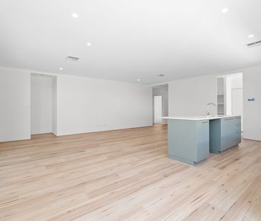 Modern Home with 11.28kW Solar Panels and 20kW Battery - Photo 6