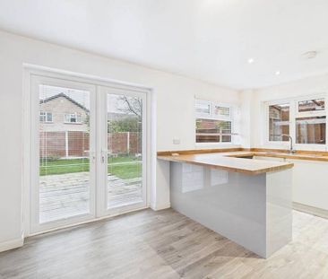 3 bedroom semi-detached house to rent - Photo 2