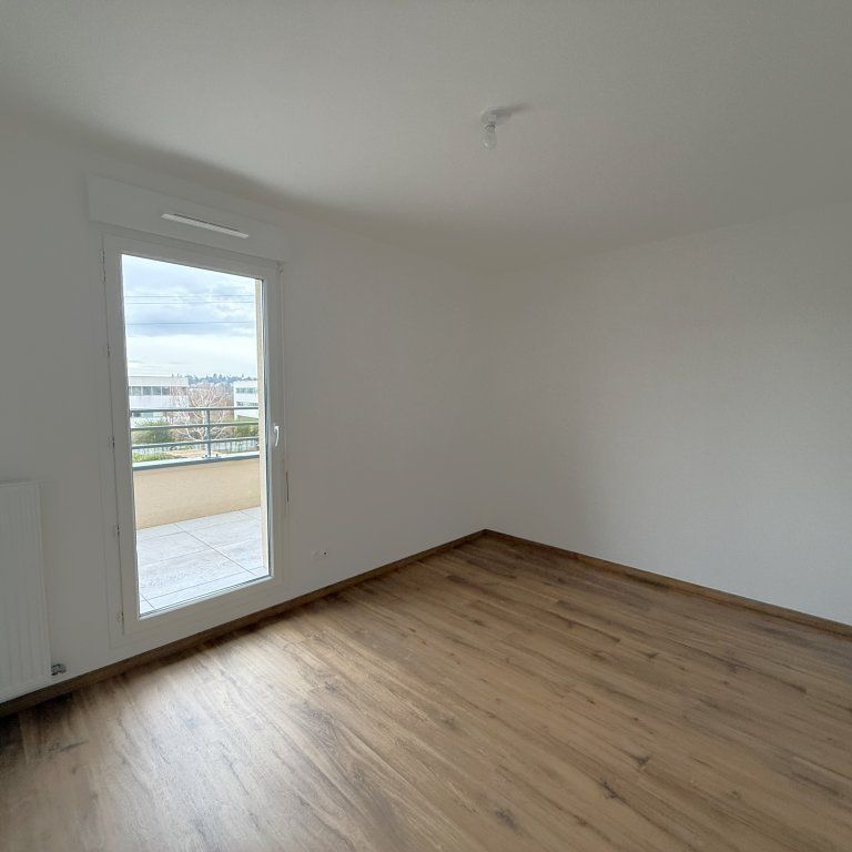 APPARTEMENT T2 A LOUER - DARDILLY - 40.38 m2 - 895 € charges comprises par mois - Photo 1