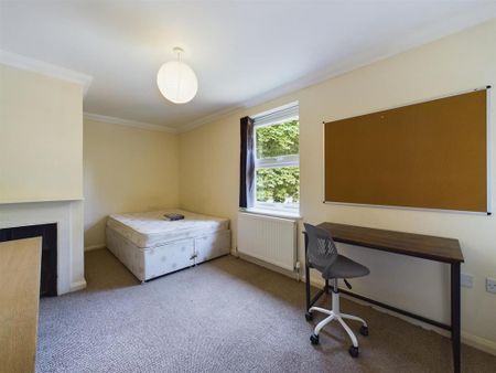 5 bedroom terraced house to rent - Photo 3