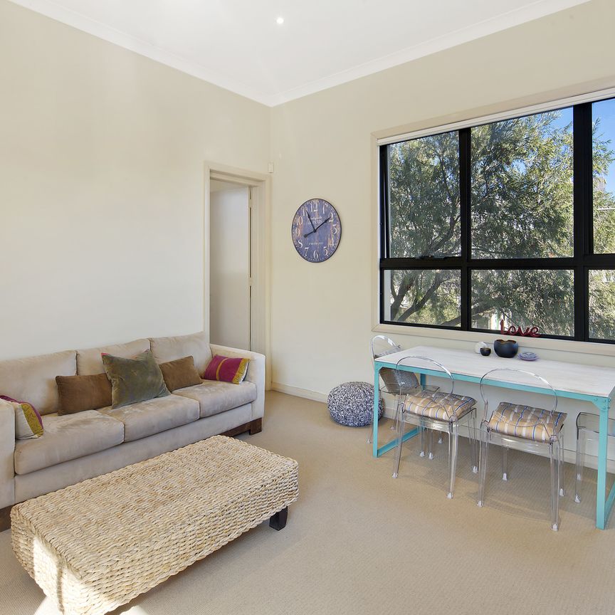 Cosy and Modern One Bedroom Apartment - Unfurnished - Photo 1