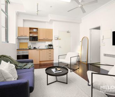 FURNISHED ONE-BED PLUS STUDY IN THE CITY - Photo 1