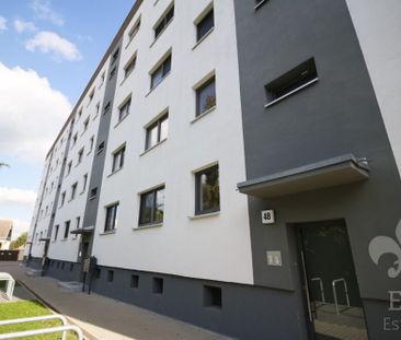Sanierte 3 Raum Wohnung mit Balkon, Abstellraum & Stellplatz in Rot... - Foto 1