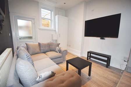 7 bedroom maisonette to rent - Photo 4