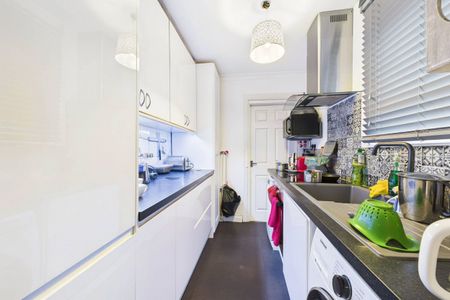 1 bedroom Flat in Wescott Road, Wokingham - Photo 3