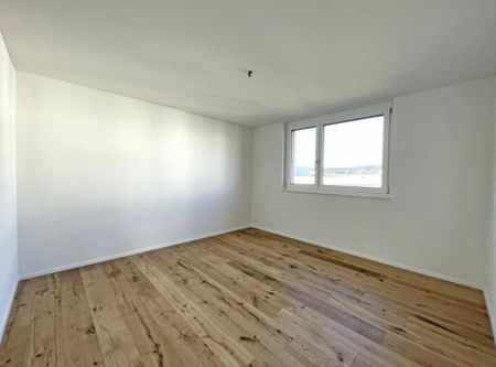 Moderne 3.5 Zimmer- Wohnung in Schwarzenbach - Photo 2