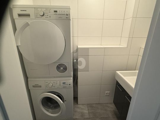 HELL, MODERN MIT BALKON UND TOP KÜCHE - Photo 1