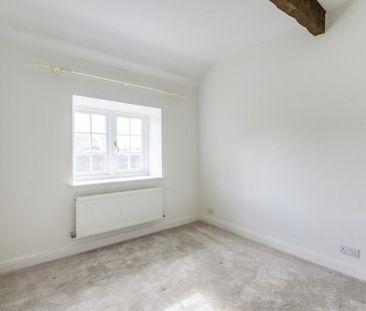 3 bedroom end of terrace house to rent - Photo 3