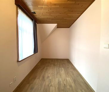 Rustig gelegen woning met 2 à 3 slaapkamers en grote garage te Gent - Photo 4