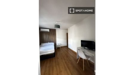 4 bedroom luxury Apartment for rent in Madrid, Spain - Photo 2