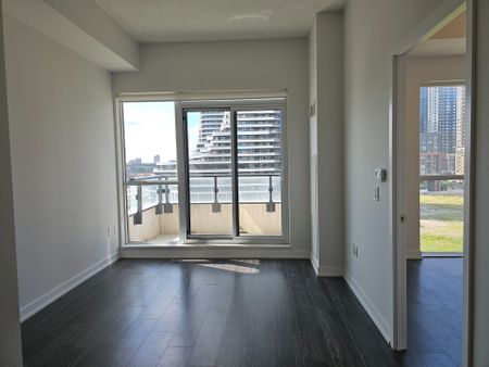 For Lease - 4085 Parkside Village Drive Unit# 703, Mississauga, Ontario - Photo 5