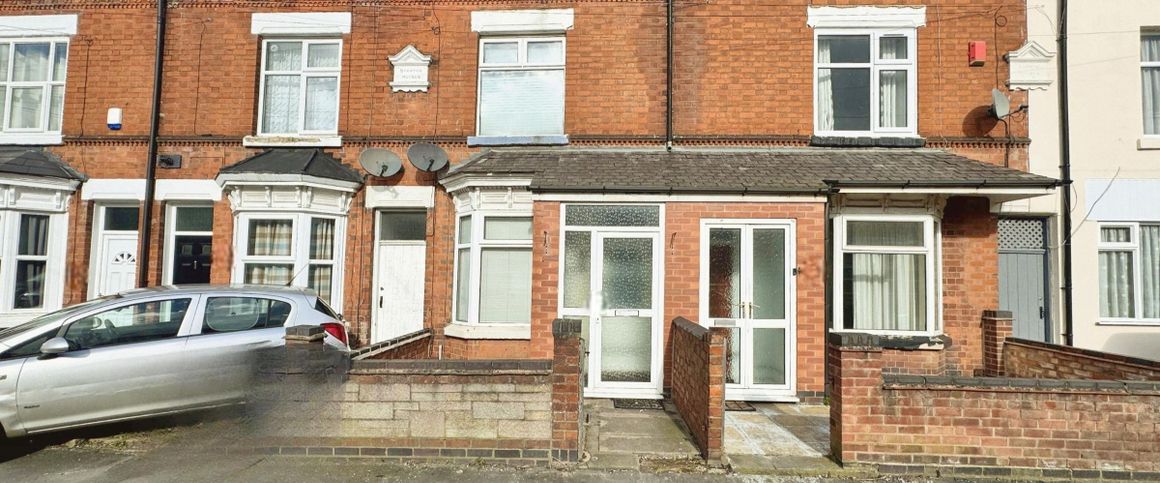 3 bed terraced house to rent in Knighton Fields Road West, Leicester - Photo 1