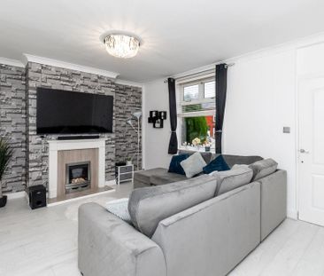 3 bedroom semi-detached house to rent - Photo 2