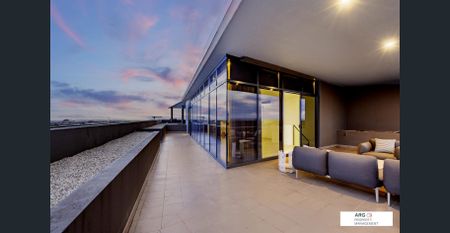 Opulent Luxurious Penthouse Panoramic Views 4 bedroom, 4 bathrooms and 3 carparks - Photo 4