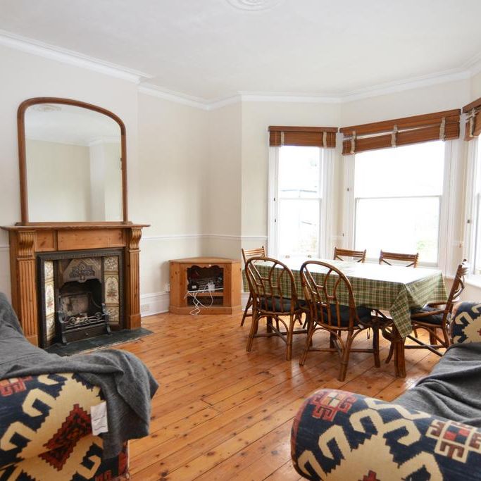 4 bedroom maisonette to rent - Photo 1