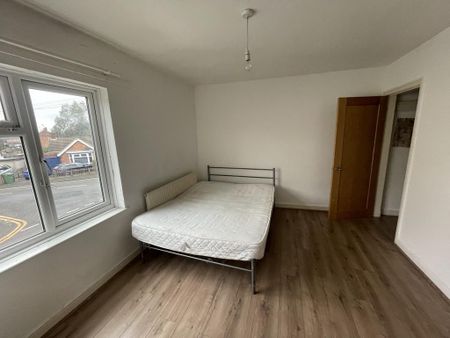 3 bedroom terraced house to rent - Photo 4