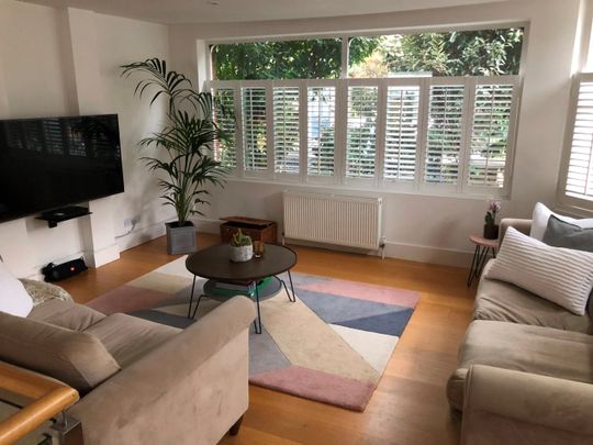 3 Bed Terraced House, Short Road, W4 - Photo 1