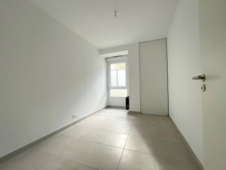 Location Appartement 3 pièces 57m² NICE 06300 - Photo 5