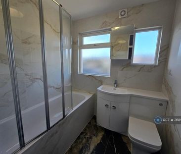 4 bedroom terraced house to rent - Photo 1