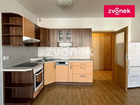 Pronájem bytu 2+kk s terasou, Zlín- Zelinova, ihned - Photo 5