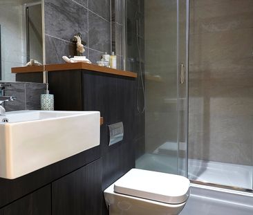 Apt 17, Eagle House - Photo 3