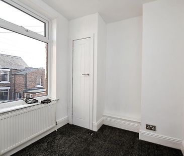 3 bedroom terraced house to rent - Photo 3
