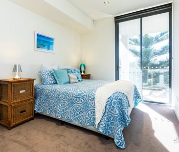 BEACHSIDE LIVING - Photo 2