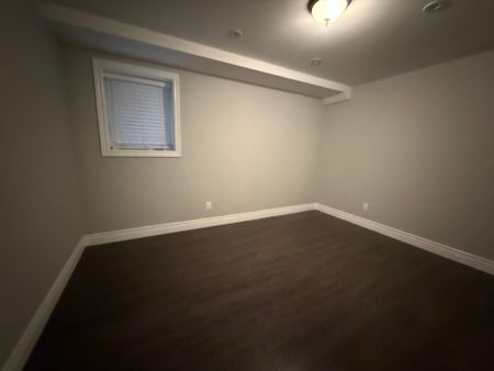 For Lease - 325 Bathurst Glen Drive Unit# Lower, Vaughan, Ontario - Photo 2