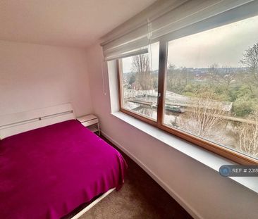1 bedroom flat to rent - Photo 2