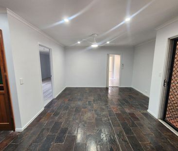 Single-Storey Stand-Alone Home in Excellent Location - Photo 4